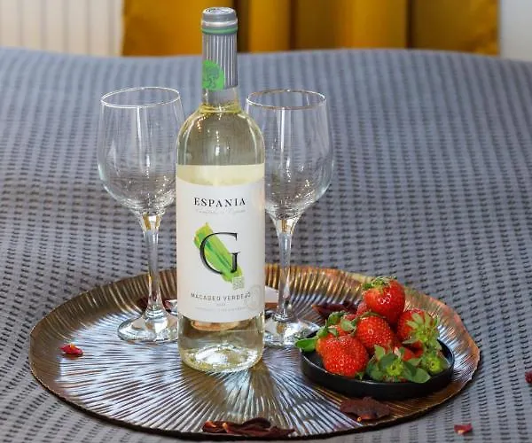 Sunny & Cozy Morska Centre By Renters 达尔沃沃